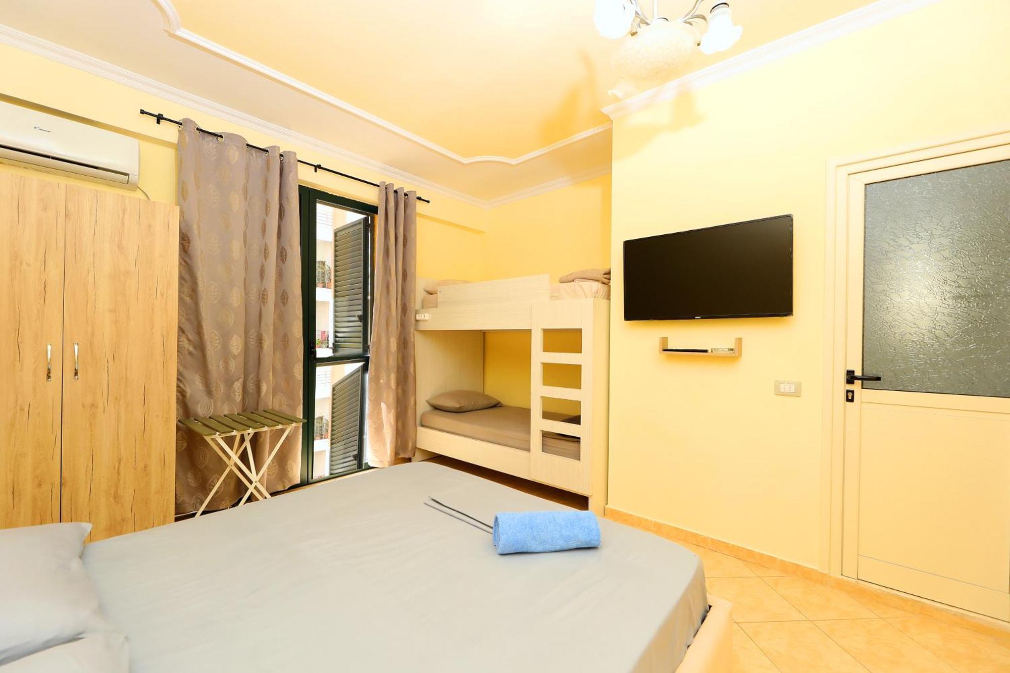 Sunny Side Apartments Vlorë Extérieur photo
